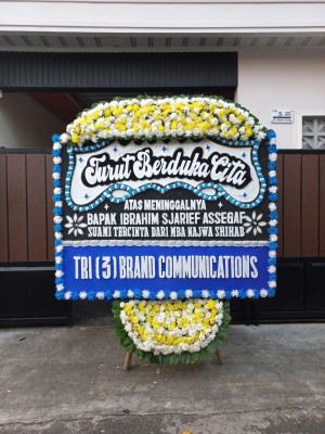Papan Bunga Duka di Kalibanteng Kidul